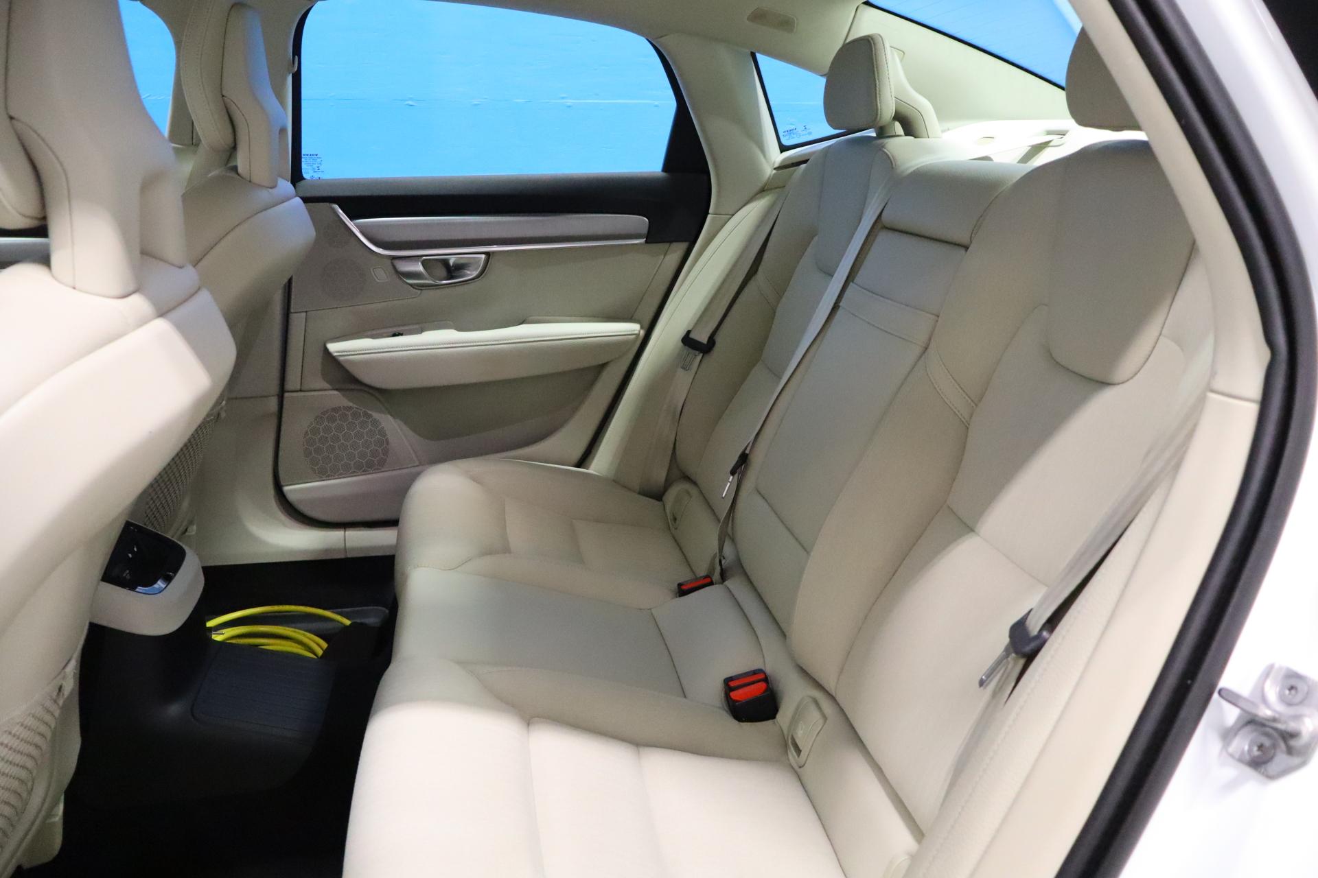 Volvo S90 T8 AWD Business Plus / Pilot Assist / Webasto / Keyless Go / Suomi-Auto - Autonova