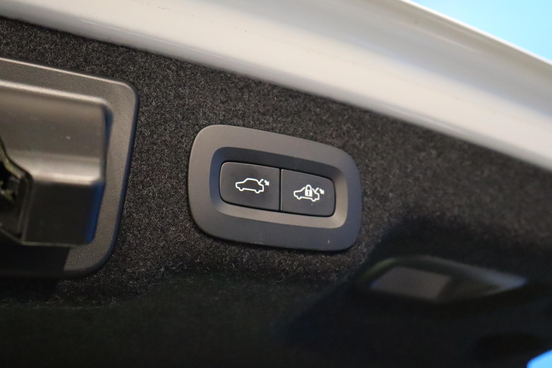 Volvo S90 T8 AWD Business Plus / Pilot Assist / Webasto / Keyless Go / Suomi-Auto - Autonova