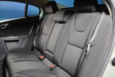 Volvo S60 T4 Kinetic Aut. / Webasto / Istuinlämmitys edessä ja takana /  Vakkari / Jakohihna vaihdettu - Autonova