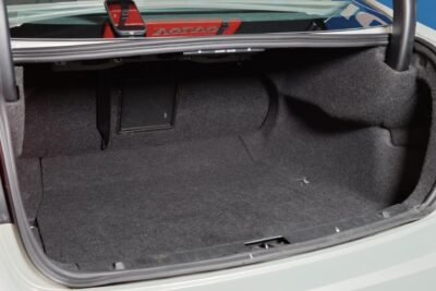 Volvo S60 T4 Kinetic Aut. / Webasto / Istuinlämmitys edessä ja takana /  Vakkari / Jakohihna vaihdettu - Autonova