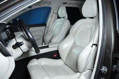 Volvo XC60 T8 AWD Inscription / ACC / HUD / Panorama / Koukku / BLIS / Muistipenkit / VOC / Orrefors Sweden - Autonova