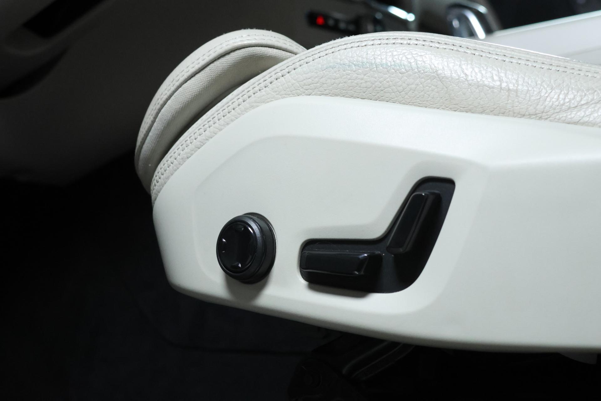 Volvo XC60 T8 AWD Inscription / ACC / HUD / Panorama / Koukku / BLIS / Muistipenkit / VOC / Orrefors Sweden - Autonova