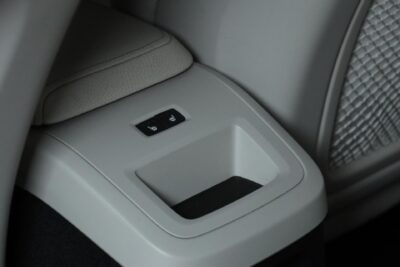 Volvo XC60 T8 AWD Inscription / ACC / HUD / Panorama / Koukku / BLIS / Muistipenkit / VOC / Orrefors Sweden - Autonova
