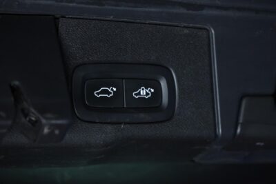 Volvo XC60 T8 AWD Inscription / ACC / HUD / Panorama / Koukku / BLIS / Muistipenkit / VOC / Orrefors Sweden - Autonova