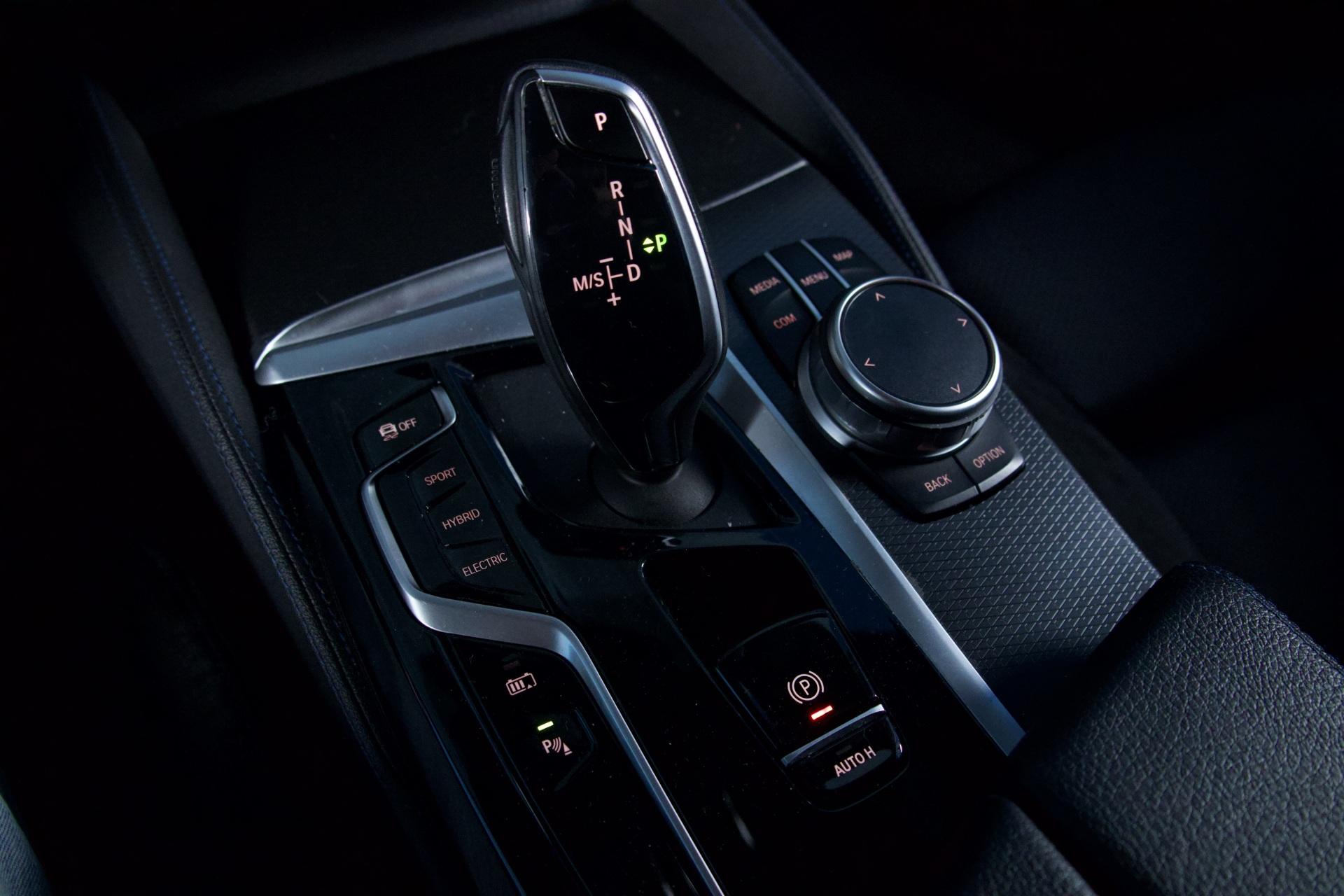 BMW 530 G30 Sedan 530e xDrive A Charged Edition M Sport / Laser / Vetokoukku / Muistipenkit / HiFi / Cold Climate - Autonova