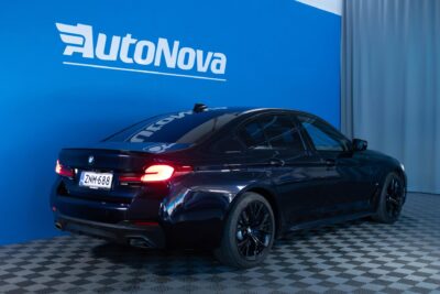 BMW 530 G30 Sedan 530e xDrive A Charged Edition M Sport / Laser / Vetokoukku / Muistipenkit / HiFi / Cold Climate - Autonova