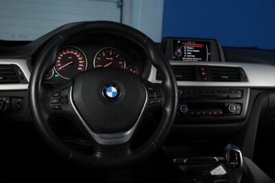 BMW 420 F36 Gran Coupe 420d A xDrive Business / Vakkari / BiXenon-ajovalot / Sporttipenkit - Autonova