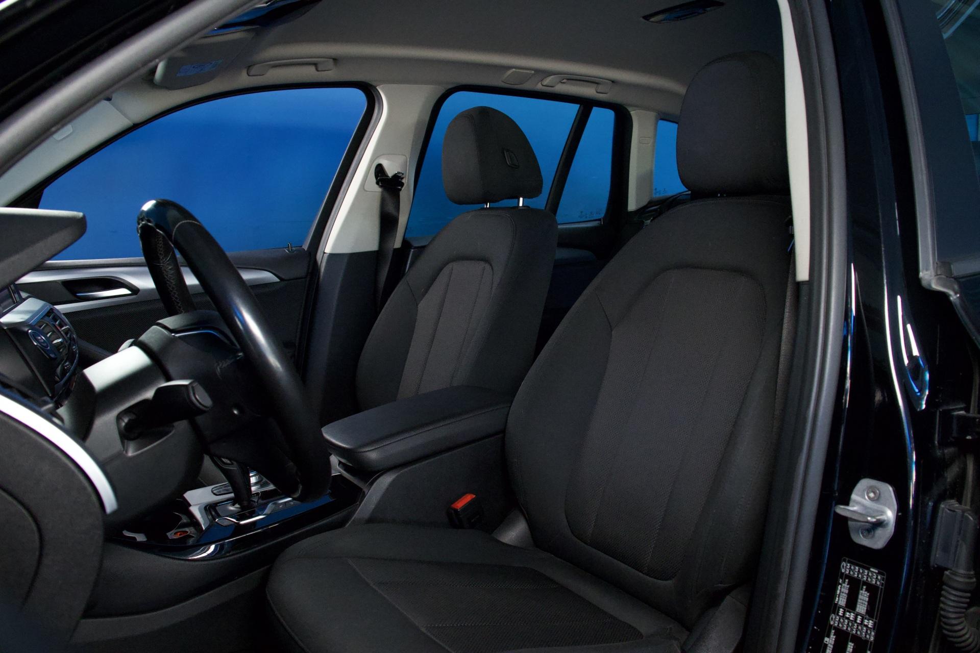 BMW X3 G01 xDrive20d A Business / Sähköinen koukku / Navi / P.tutkat / Lisävalo / Merkkihuollettu - Autonova