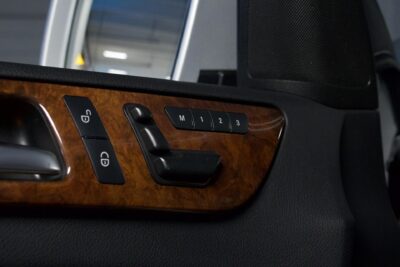 Mercedes-Benz ML 350 BE 4Matic / Suomi-Auto / Distronic / Night Vision / Offroad-paketti / Vetokoukku / BLIS / Muistipenkit - Autonova