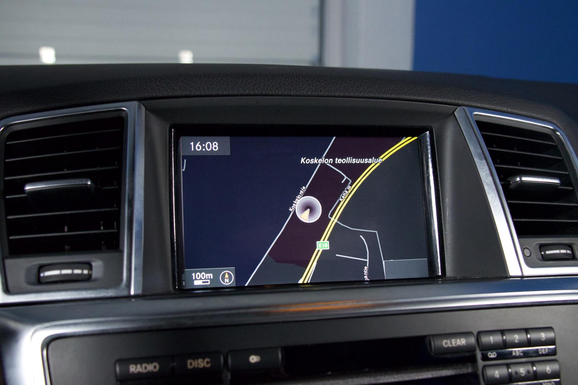 Mercedes-Benz ML 350 BE 4Matic / Suomi-Auto / Distronic / Night Vision / Offroad-paketti / Vetokoukku / BLIS / Muistipenkit - Autonova