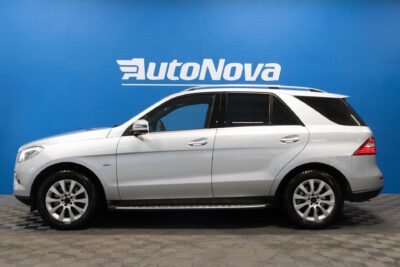 Mercedes-Benz ML 350 BE 4Matic / Suomi-Auto / Distronic / Night Vision / Offroad-paketti / Vetokoukku / BLIS / Muistipenkit - Autonova