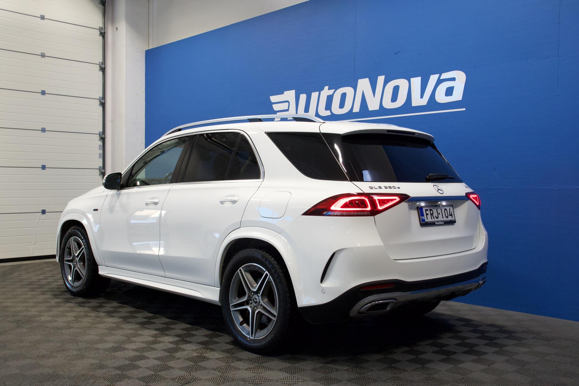 Mercedes-Benz GLE 350e AMG / Panorama / Distronic / Vetokoukku / Tutkat - Autonova