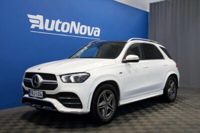 Mercedes-Benz GLE 350e AMG / Panorama / Distronic / Vetokoukku / Tutkat - Autonova