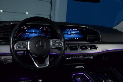 Mercedes-Benz GLE 350e AMG / Panorama / Distronic / Vetokoukku / Tutkat - Autonova