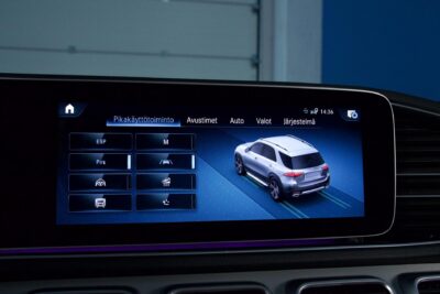 Mercedes-Benz GLE 350e AMG / Panorama / Distronic / Vetokoukku / Tutkat - Autonova