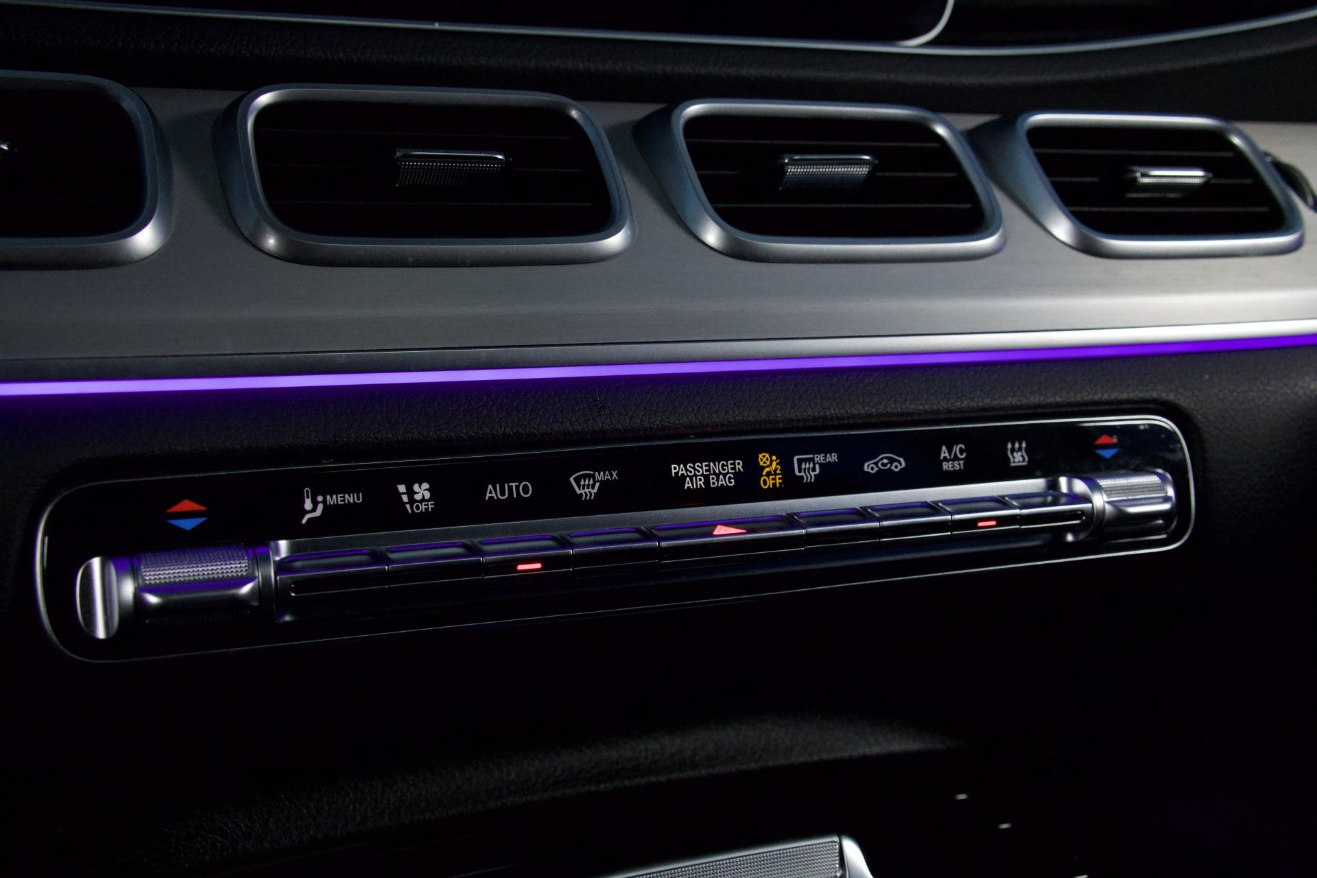 Mercedes-Benz GLE 350e AMG / Panorama / Distronic / Vetokoukku / Tutkat - Autonova