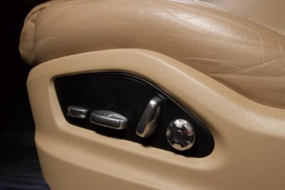 Porsche Cayenne E-Hybrid / PDLS / Bose / 360-Kamera / Vetokoukku / Lasikatto / VOSSEN / Soft close / Sport Chrono Plus - Autonova
