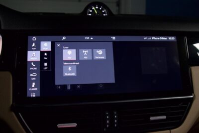 Porsche Cayenne E-Hybrid / PDLS / Bose / 360-Kamera / Vetokoukku / Lasikatto / VOSSEN / Soft close / Sport Chrono Plus - Autonova