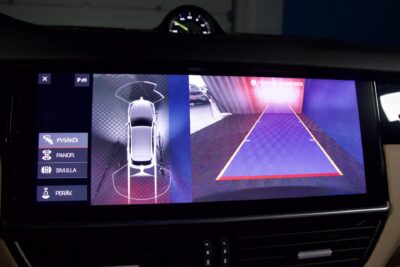 Porsche Cayenne E-Hybrid / PDLS / Bose / 360-Kamera / Vetokoukku / Lasikatto / VOSSEN / Soft close / Sport Chrono Plus - Autonova