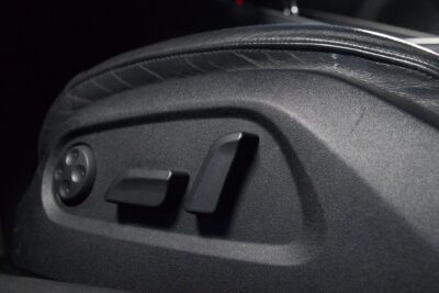 Audi TT VR6 Coupe / Xenon / Bose / Sportpenkit sähkösäädöllä / Nahka-Alcantaraverhoilu / Lohkolämmitin + sisäpistoke - Autonova