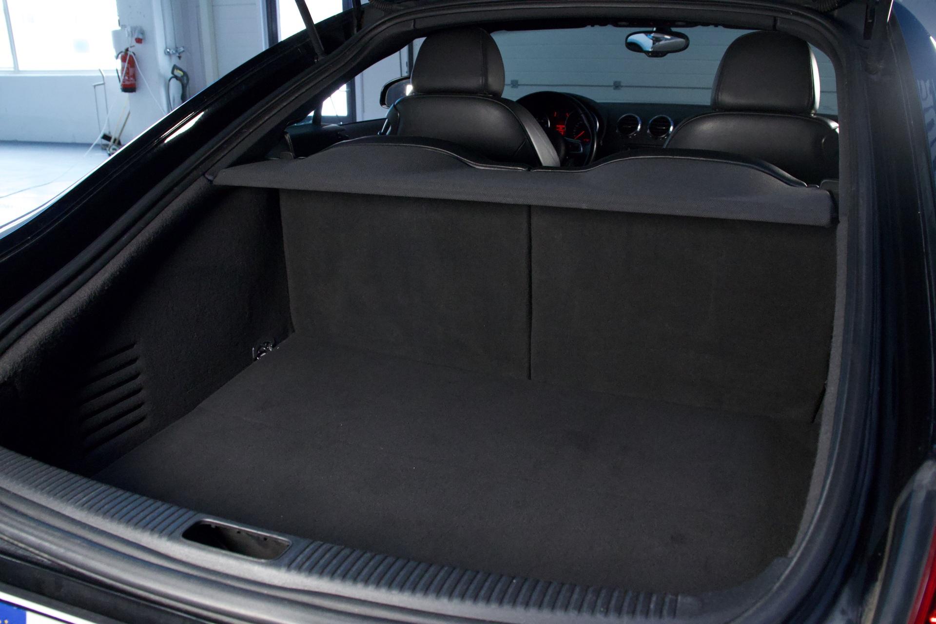 Audi TT VR6 Coupe / Xenon / Bose / Sportpenkit sähkösäädöllä / Nahka-Alcantaraverhoilu / Lohkolämmitin + sisäpistoke - Autonova