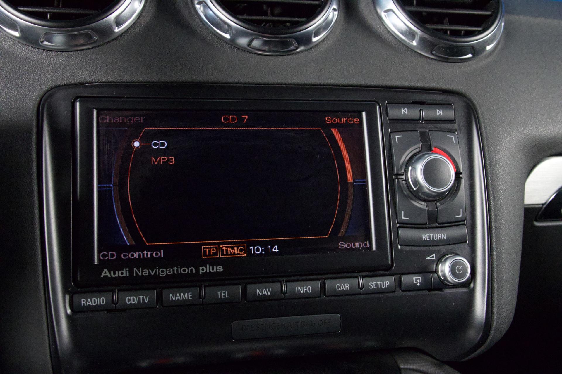 Audi TT VR6 Coupe / Xenon / Bose / Sportpenkit sähkösäädöllä / Nahka-Alcantaraverhoilu / Lohkolämmitin + sisäpistoke - Autonova