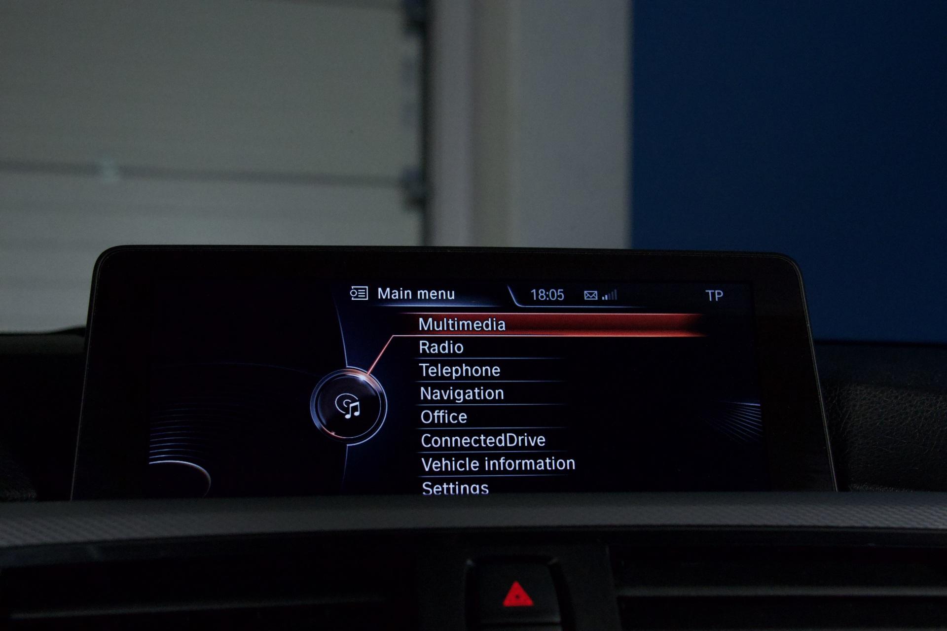 BMW 435 F32 435i xDrive Coupé / M-Sport / Kessy / P-Kamera + Tutkat / HUD / Prof. Navi / Hifi / Adapt. LED-ajovalot - Autonova