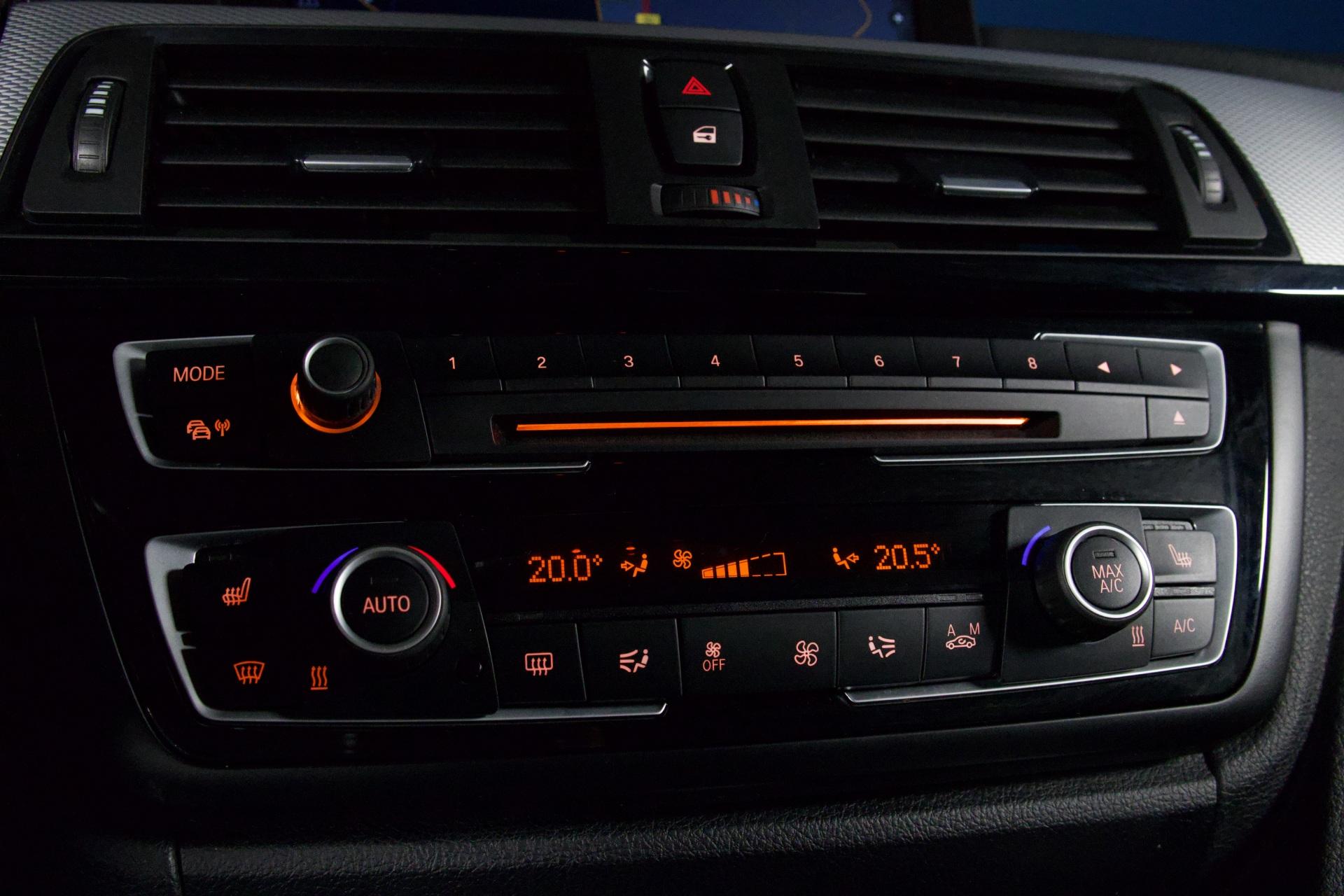 BMW 435 F32 435i xDrive Coupé / M-Sport / Kessy / P-Kamera + Tutkat / HUD / Prof. Navi / Hifi / Adapt. LED-ajovalot - Autonova