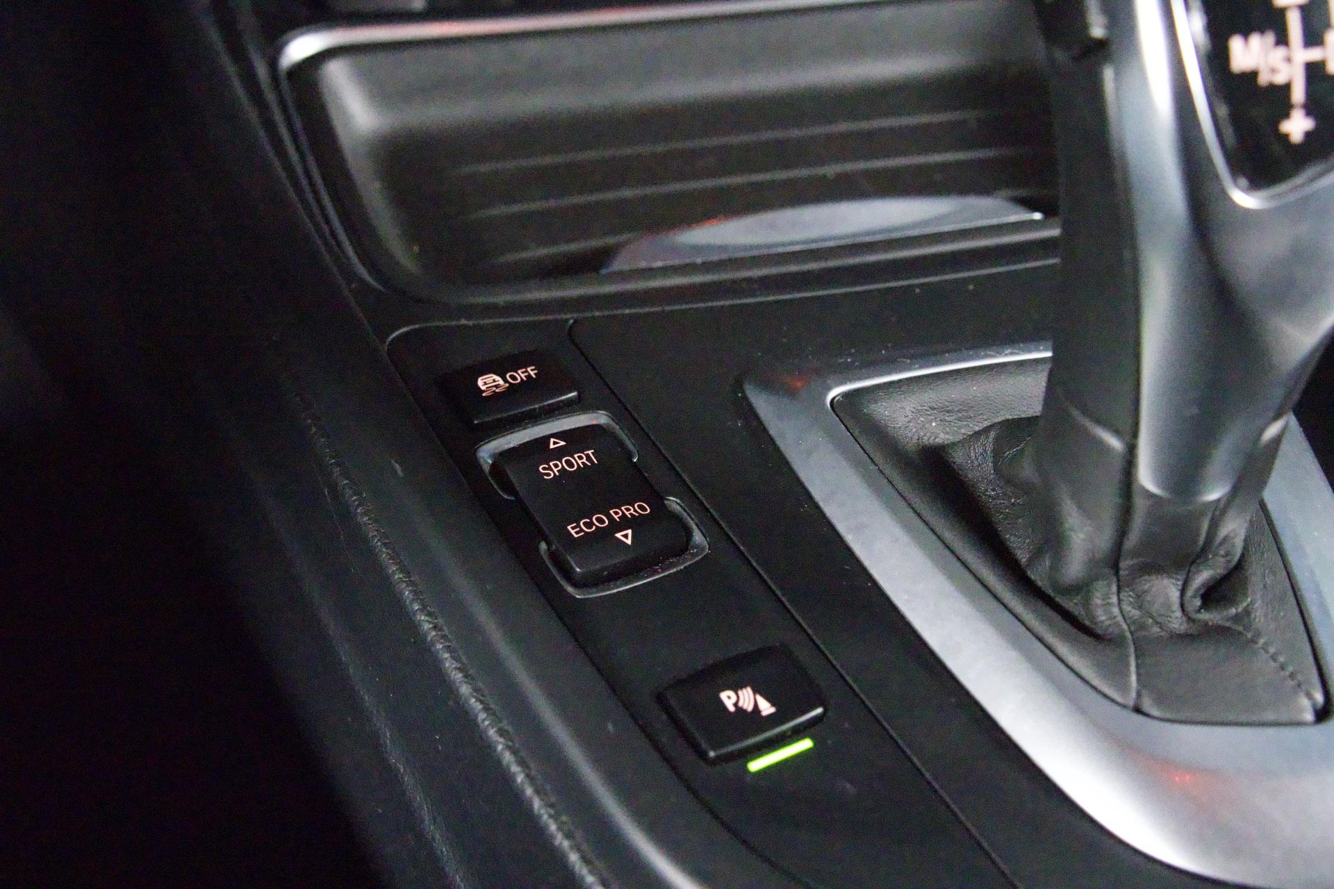 BMW 435 F32 435i xDrive Coupé / M-Sport / Kessy / P-Kamera + Tutkat / HUD / Prof. Navi / Hifi / Adapt. LED-ajovalot - Autonova