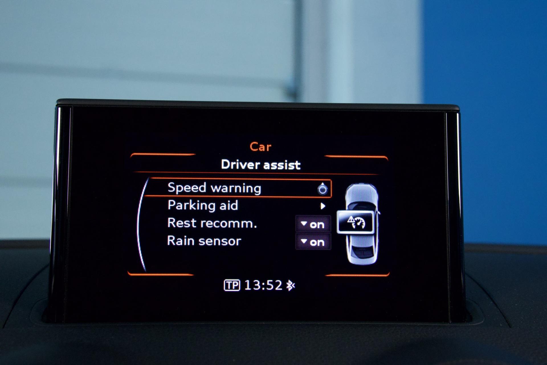 Audi A3 Sedan Business 1,6 TDI 81 kW Ultra / Vakkari / Tutka / Bluetooth / Vaalea sisusta - Autonova