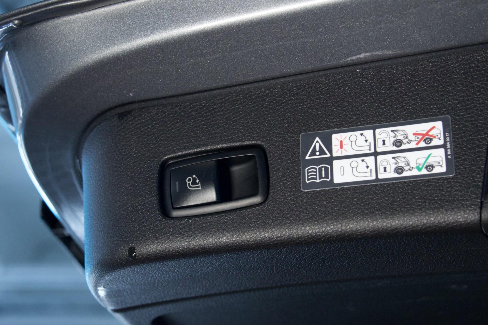 Mercedes-Benz ML 350 Bluetec 4MATIC / Distronic / Webasto / Koukku / Keyless Go / Night Vision / ILS / BLIS / Juuri katsastettu! - Autonova