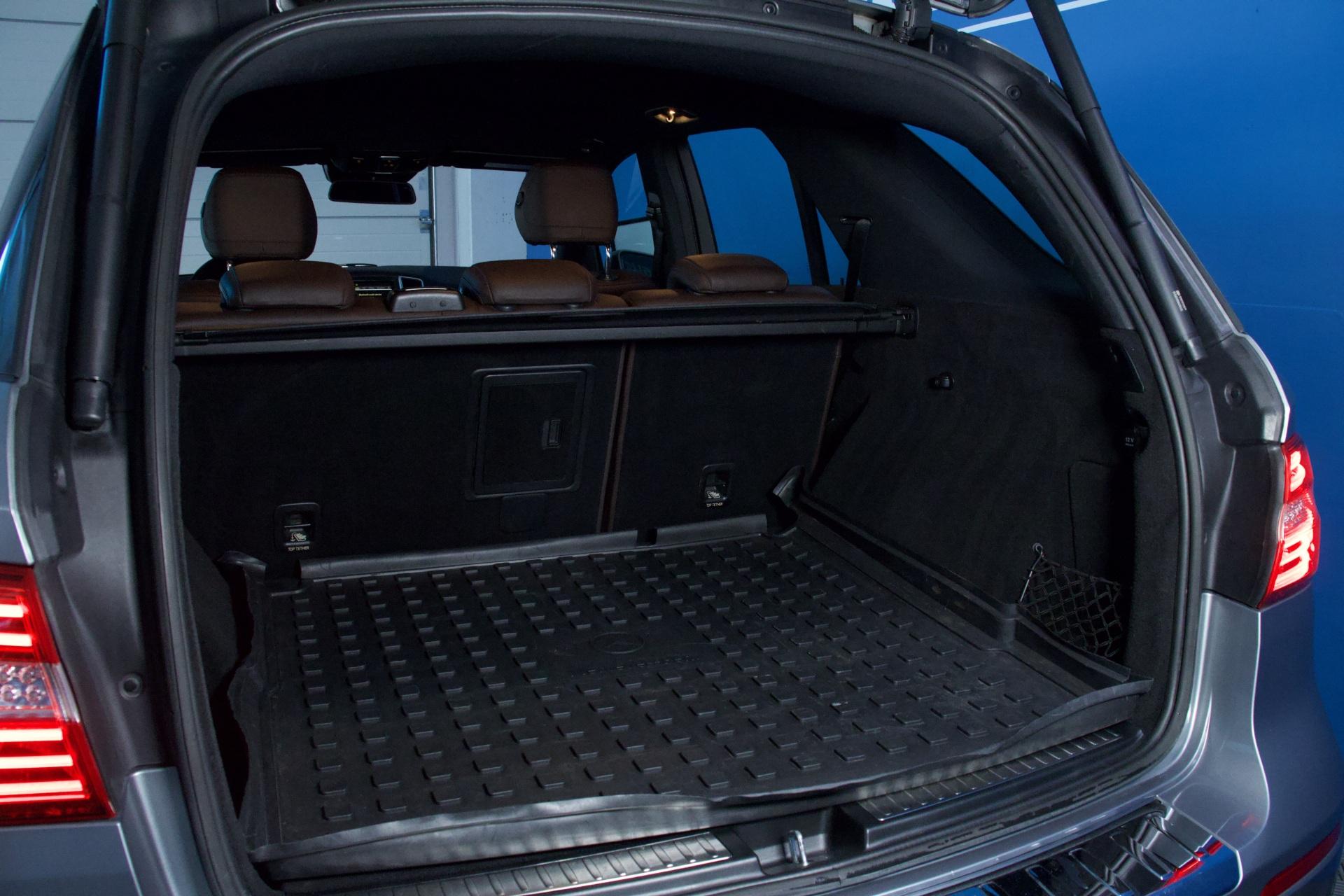 Mercedes-Benz ML 350 Bluetec 4MATIC / Distronic / Webasto / Koukku / Keyless Go / Night Vision / ILS / BLIS / Juuri katsastettu! - Autonova