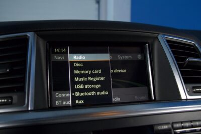 Mercedes-Benz ML 350 Bluetec 4MATIC / Distronic / Webasto / Koukku / Keyless Go / Night Vision / ILS / BLIS / Juuri katsastettu! - Autonova