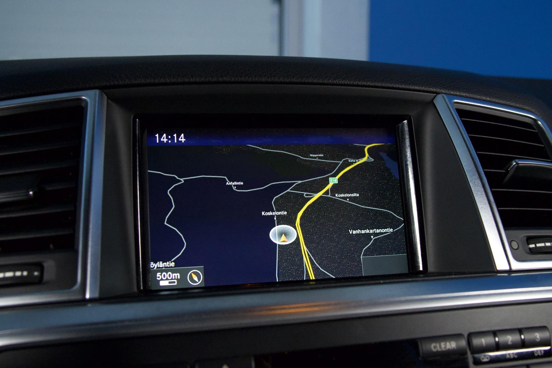 Mercedes-Benz ML 350 Bluetec 4MATIC / Distronic / Webasto / Koukku / Keyless Go / Night Vision / ILS / BLIS / Juuri katsastettu! - Autonova
