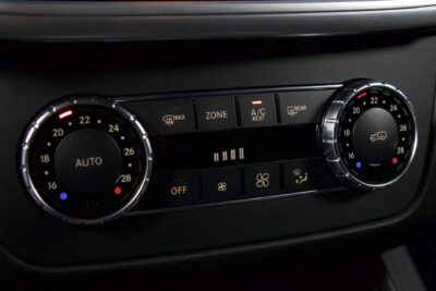 Mercedes-Benz ML 350 Bluetec 4MATIC / Distronic / Webasto / Koukku / Keyless Go / Night Vision / ILS / BLIS / Juuri katsastettu! - Autonova
