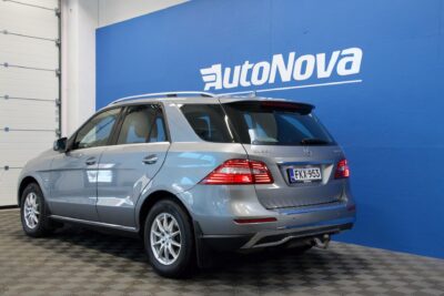 Mercedes-Benz ML 350 Bluetec 4MATIC / Distronic / Webasto / Koukku / Keyless Go / Night Vision / ILS / BLIS / Juuri katsastettu! - Autonova