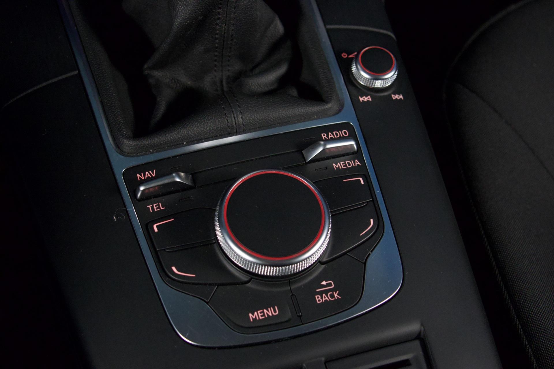 Audi A3 Compact Coupé Business 1,4 TFSI 90 kW / Suomiauto / Xenon / Lohkolämmitin + sisäpistoke / Vakkari / BT-audio - Autonova