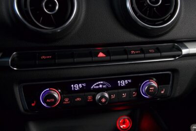 Audi A3 Compact Coupé Business 1,4 TFSI 90 kW / Suomiauto / Xenon / Lohkolämmitin + sisäpistoke / Vakkari / BT-audio - Autonova