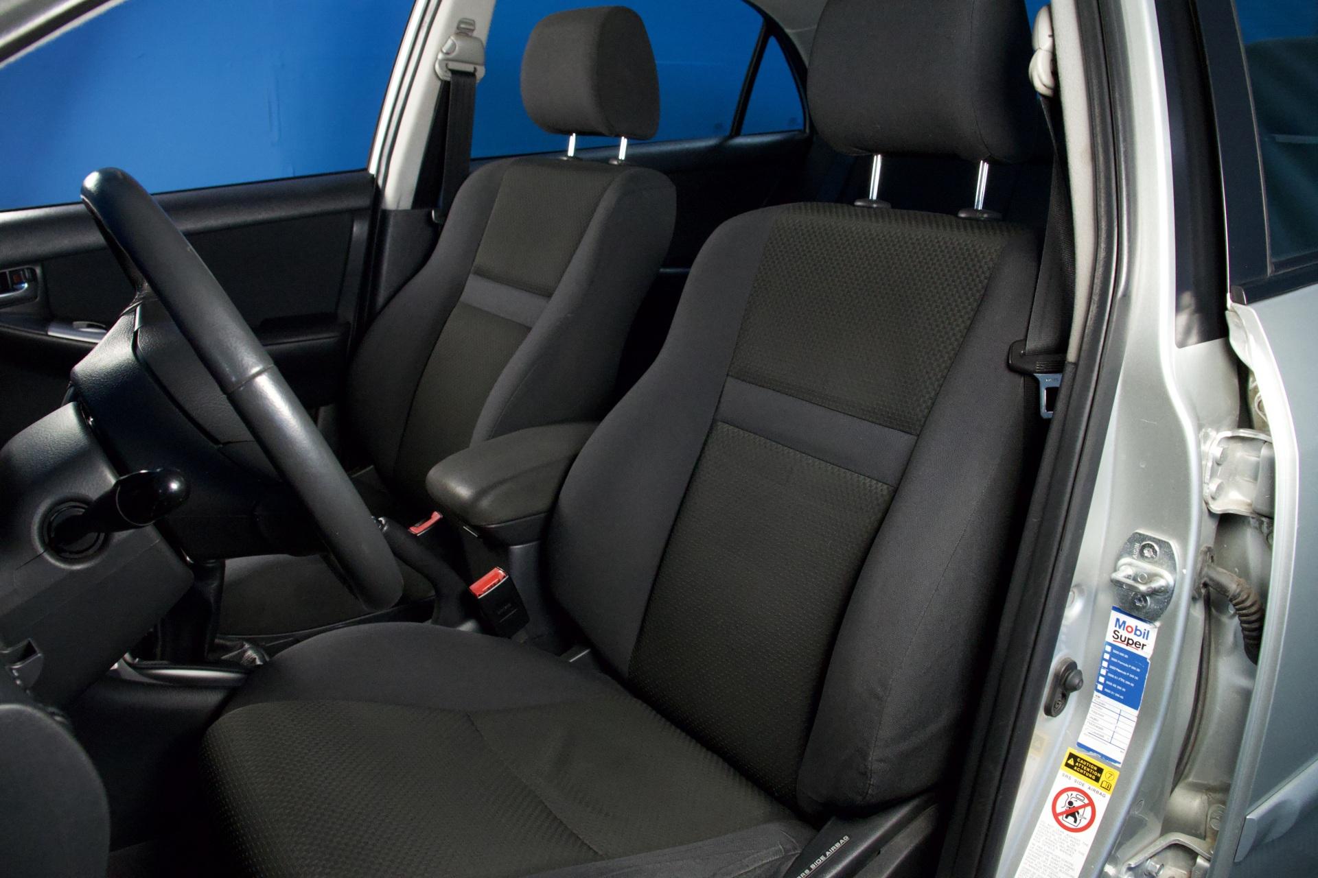 Toyota Corolla 1.6 VVT-i Sol 4ov / Juuri huollettu ja katsastettu! / 2x renkaat / Vähän ajettu! - Autonova