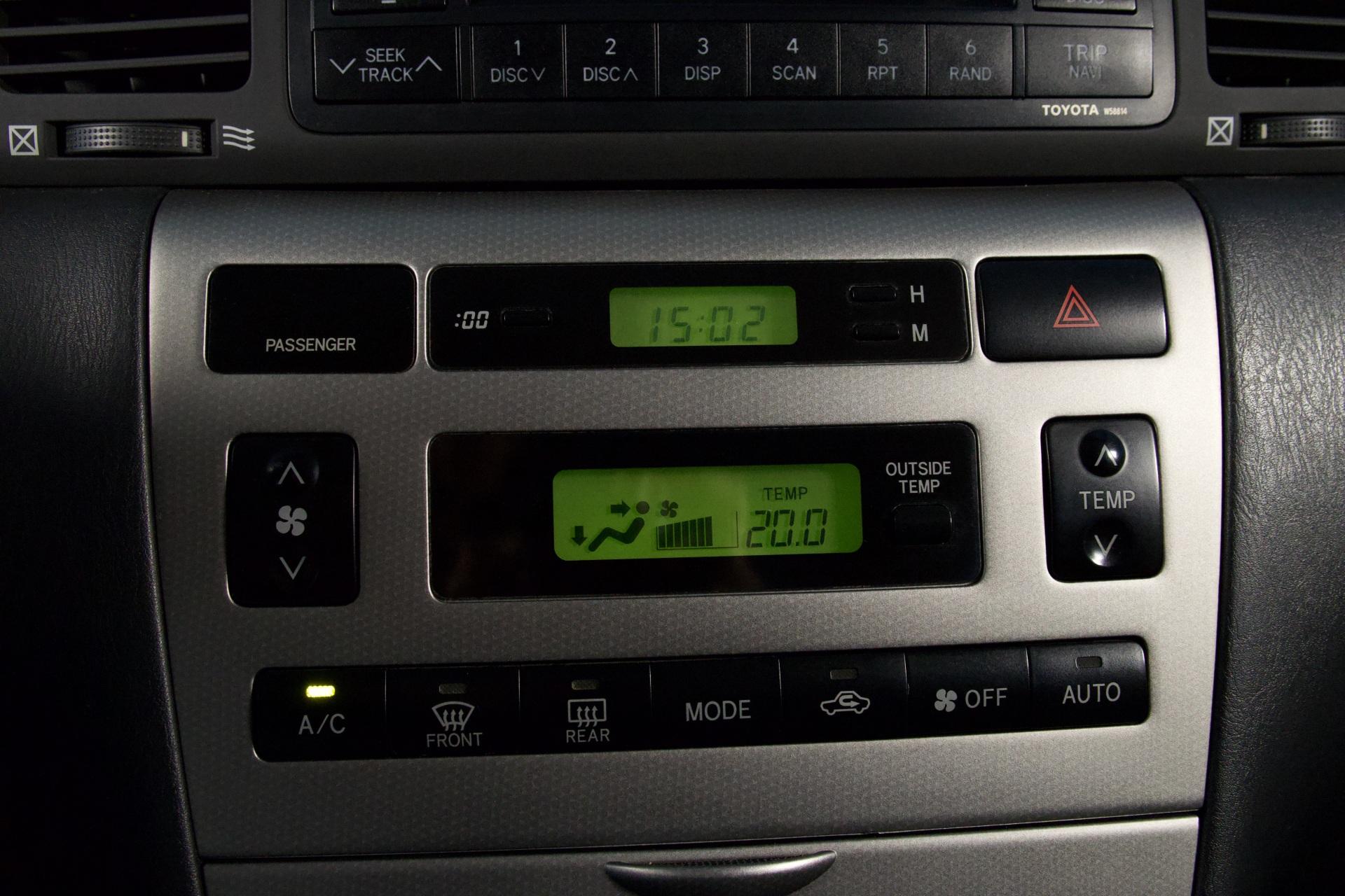 Toyota Corolla 1.6 VVT-i Sol 4ov / Juuri huollettu ja katsastettu! / 2x renkaat / Vähän ajettu! - Autonova