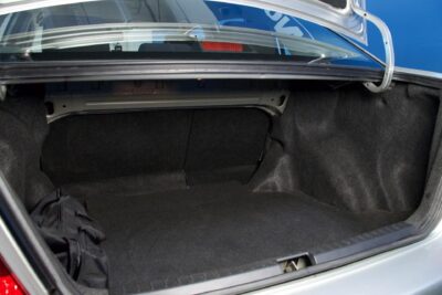 Toyota Corolla 1.6 VVT-i Sol 4ov / Juuri huollettu ja katsastettu! / 2x renkaat / Vähän ajettu! - Autonova