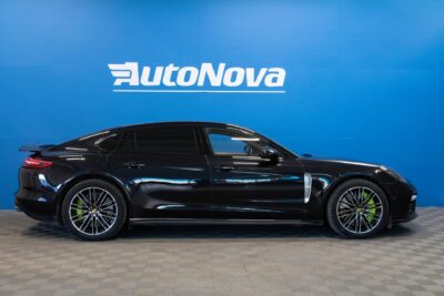 Porsche Panamera Turbo S E-Hybrid Executive / Burmester / Nelipyöräohjaus / Takanäytöt / Hieronta / PDLS+ - Autonova