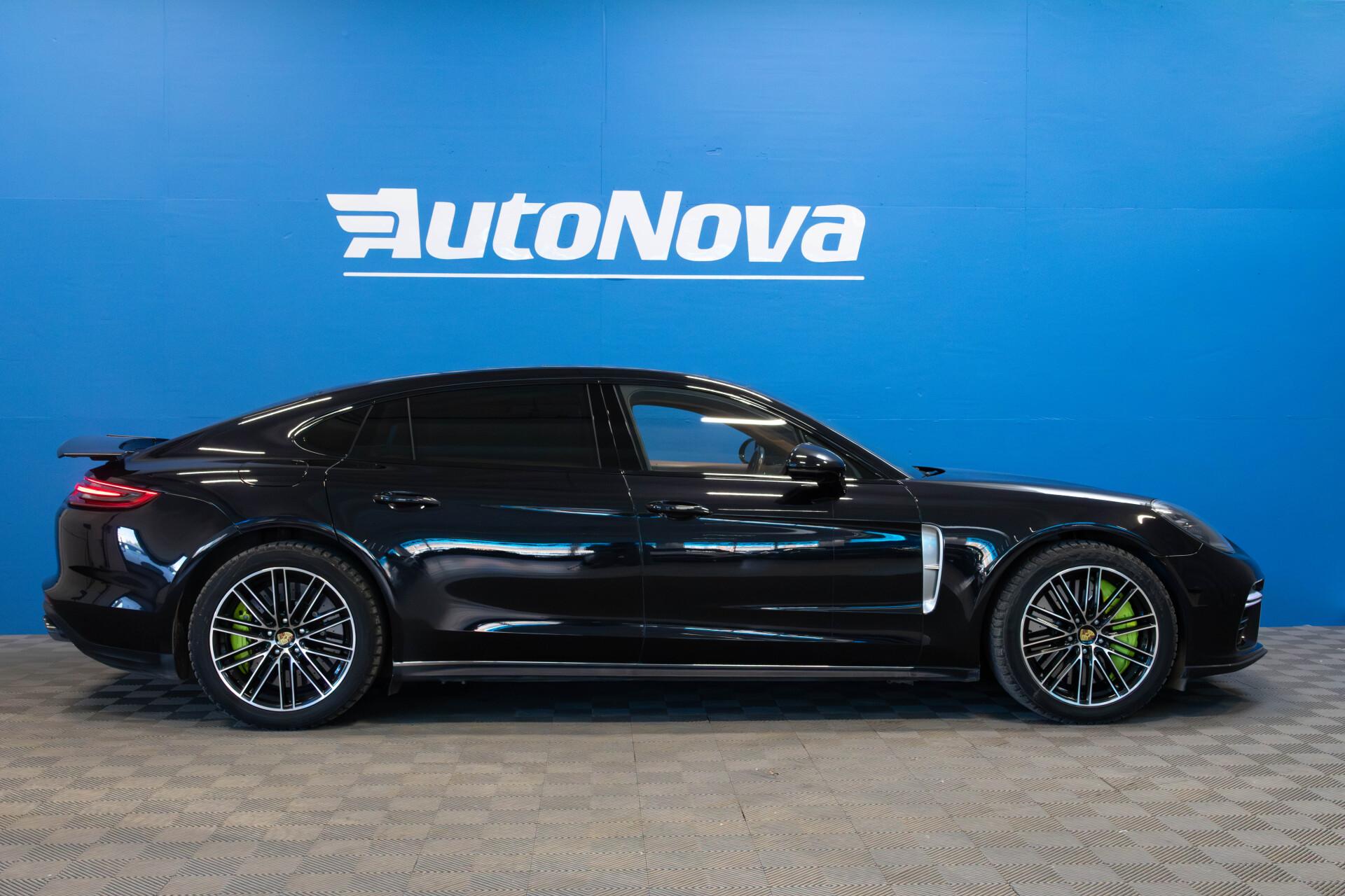 Porsche Panamera Turbo S E-Hybrid Executive / Burmester / Nelipyöräohjaus / Takanäytöt / Hieronta / PDLS+ - Autonova