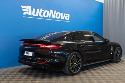 Porsche Panamera Turbo S E-Hybrid Executive / Burmester / Nelipyöräohjaus / Takanäytöt / Hieronta / PDLS+ - Autonova