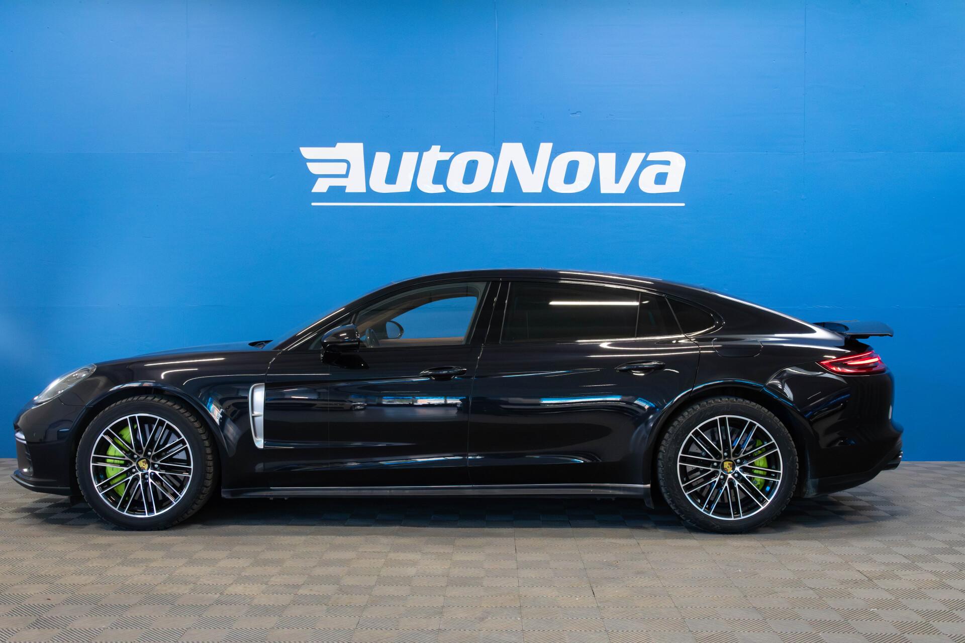 Porsche Panamera Turbo S E-Hybrid Executive / Burmester / Nelipyöräohjaus / Takanäytöt / Hieronta / PDLS+ - Autonova
