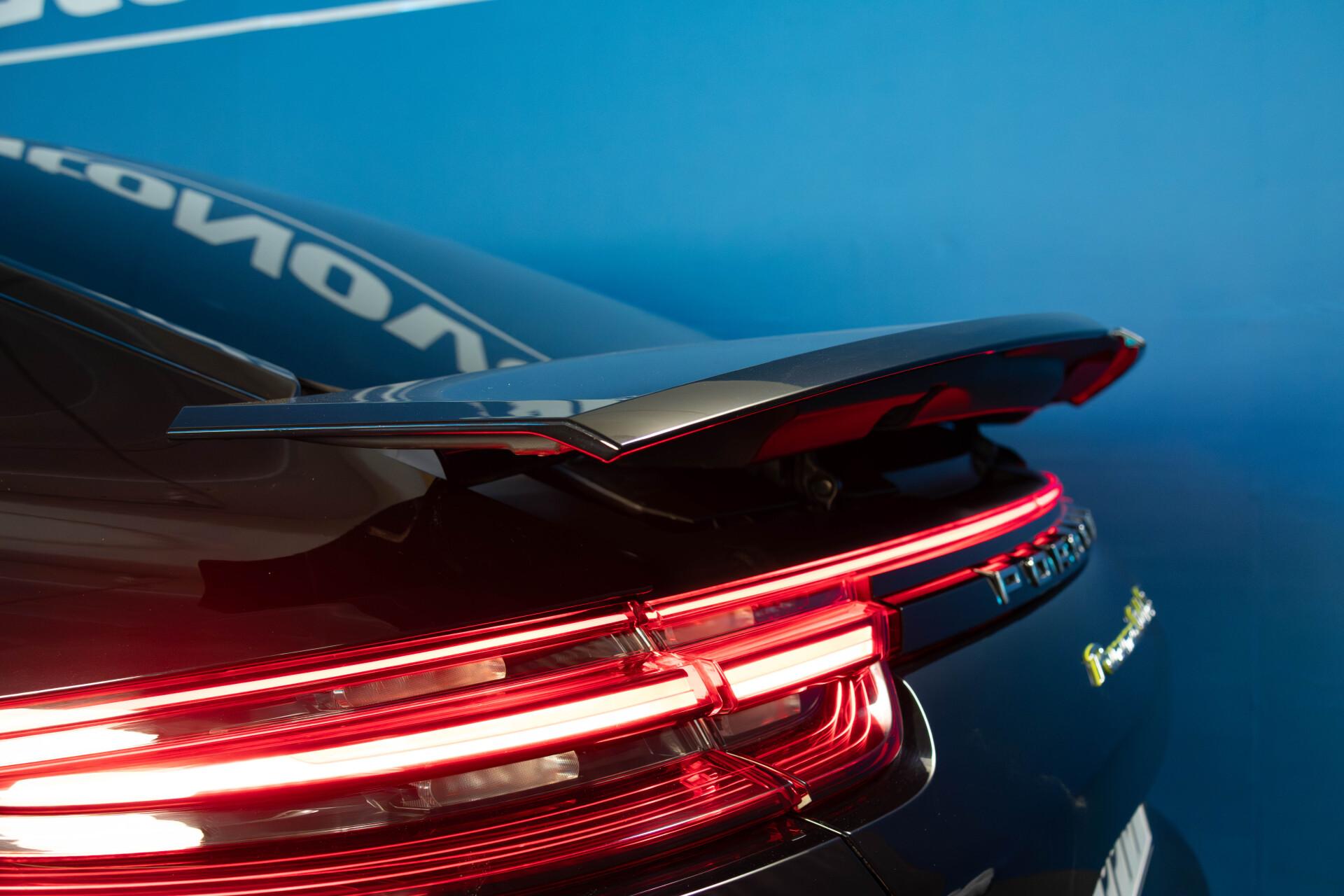 Porsche Panamera Turbo S E-Hybrid Executive / Burmester / Nelipyöräohjaus / Takanäytöt / Hieronta / PDLS+ - Autonova