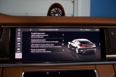 Porsche Panamera Turbo S E-Hybrid Executive / Burmester / Nelipyöräohjaus / Takanäytöt / Hieronta / PDLS+ - Autonova