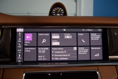 Porsche Panamera Turbo S E-Hybrid Executive / Burmester / Nelipyöräohjaus / Takanäytöt / Hieronta / PDLS+ - Autonova