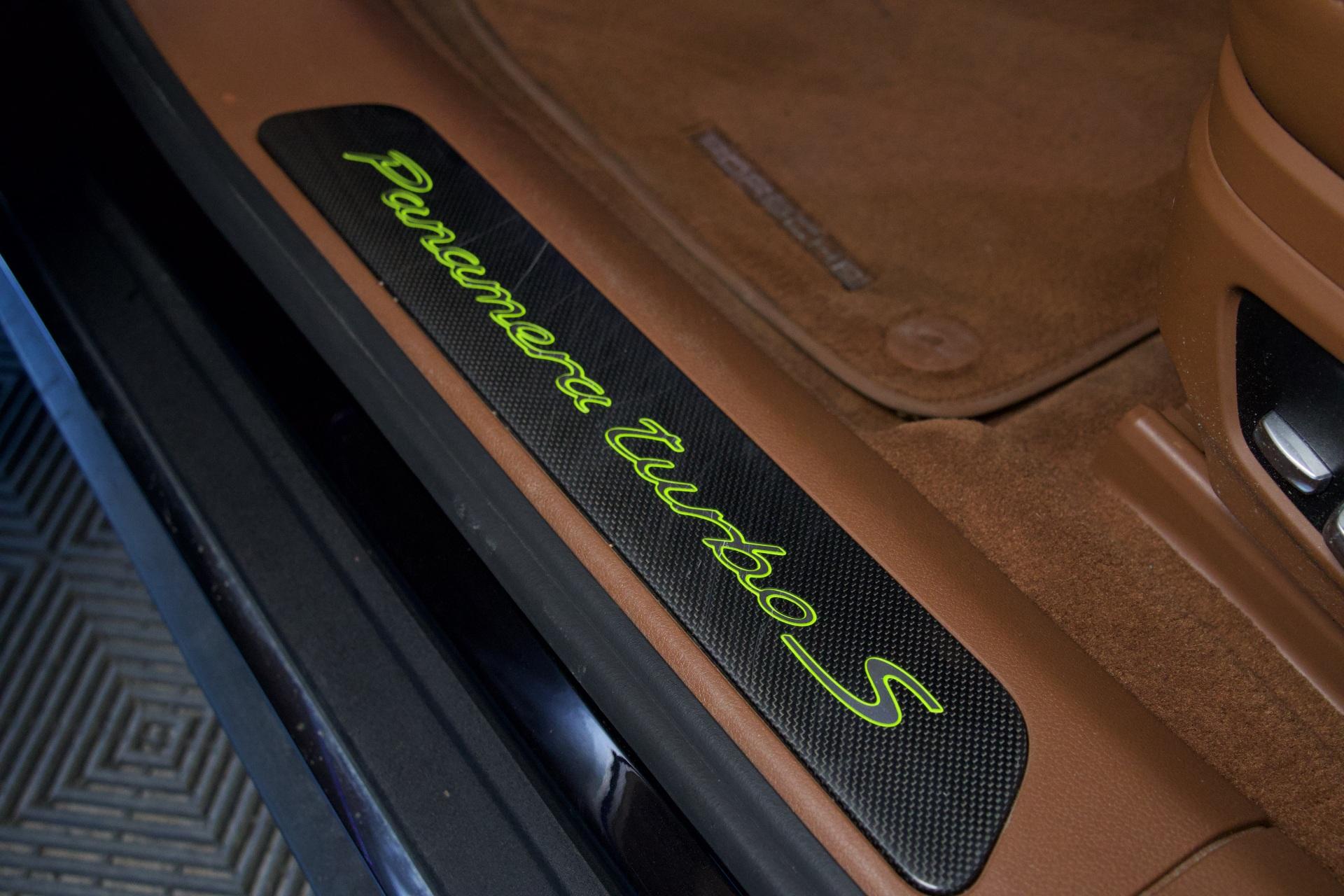 Porsche Panamera Turbo S E-Hybrid Executive / Burmester / Nelipyöräohjaus / Takanäytöt / Hieronta / PDLS+ - Autonova