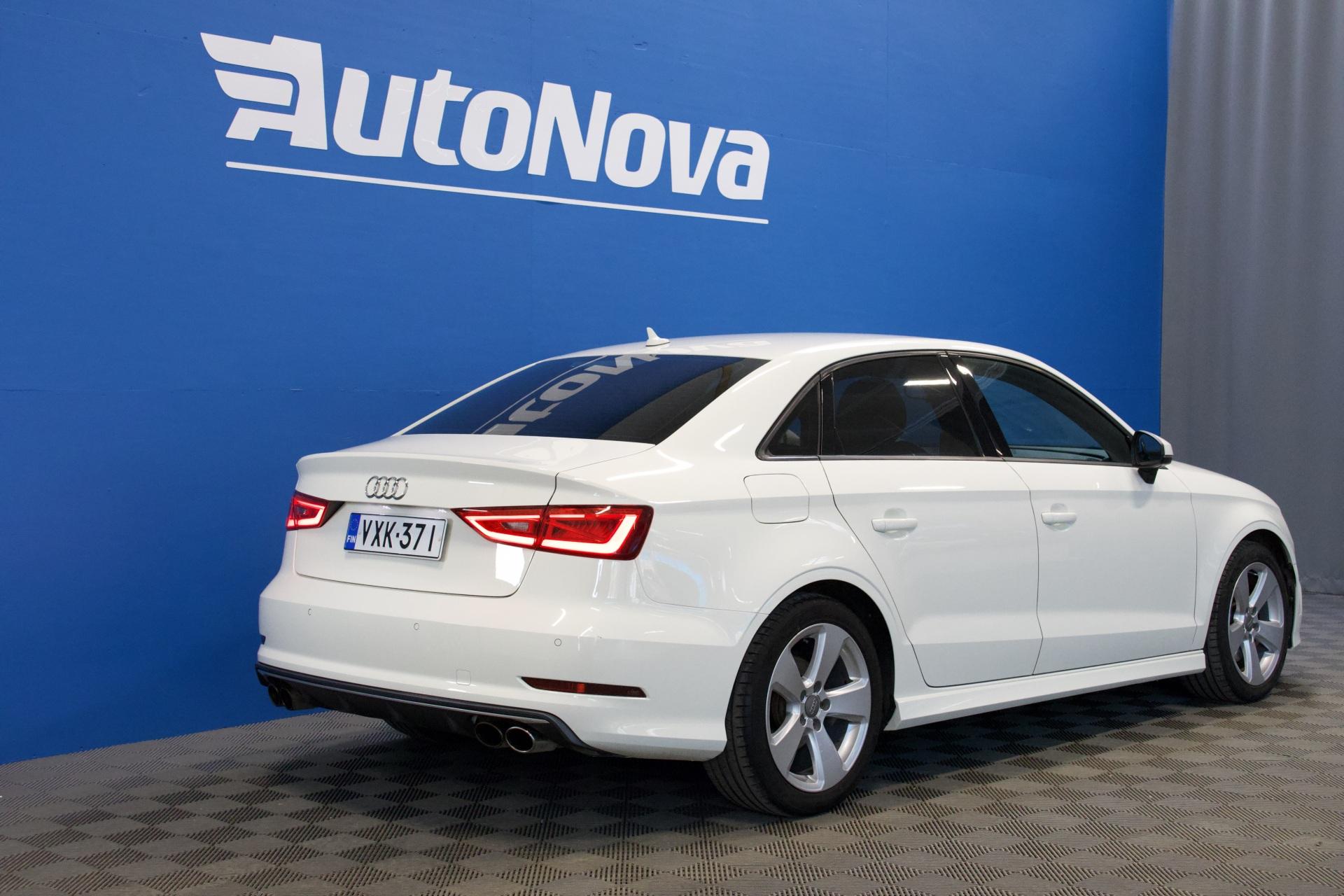 Audi A3 Sedan Business Sport 1,8 TFSI 132 kW quattro S tronic / S-Line / S3-look  / Flat Bottom ratti / Xenon - Autonova